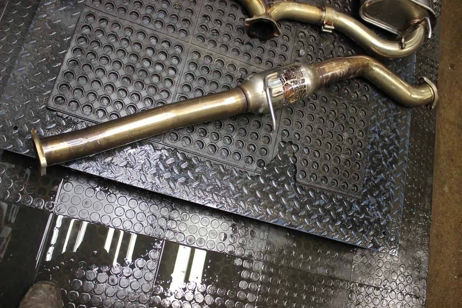 00-09 HONDA AP1 AP2 S2000 NVIDIA Q300 EXHAUST ***DAMAGE***