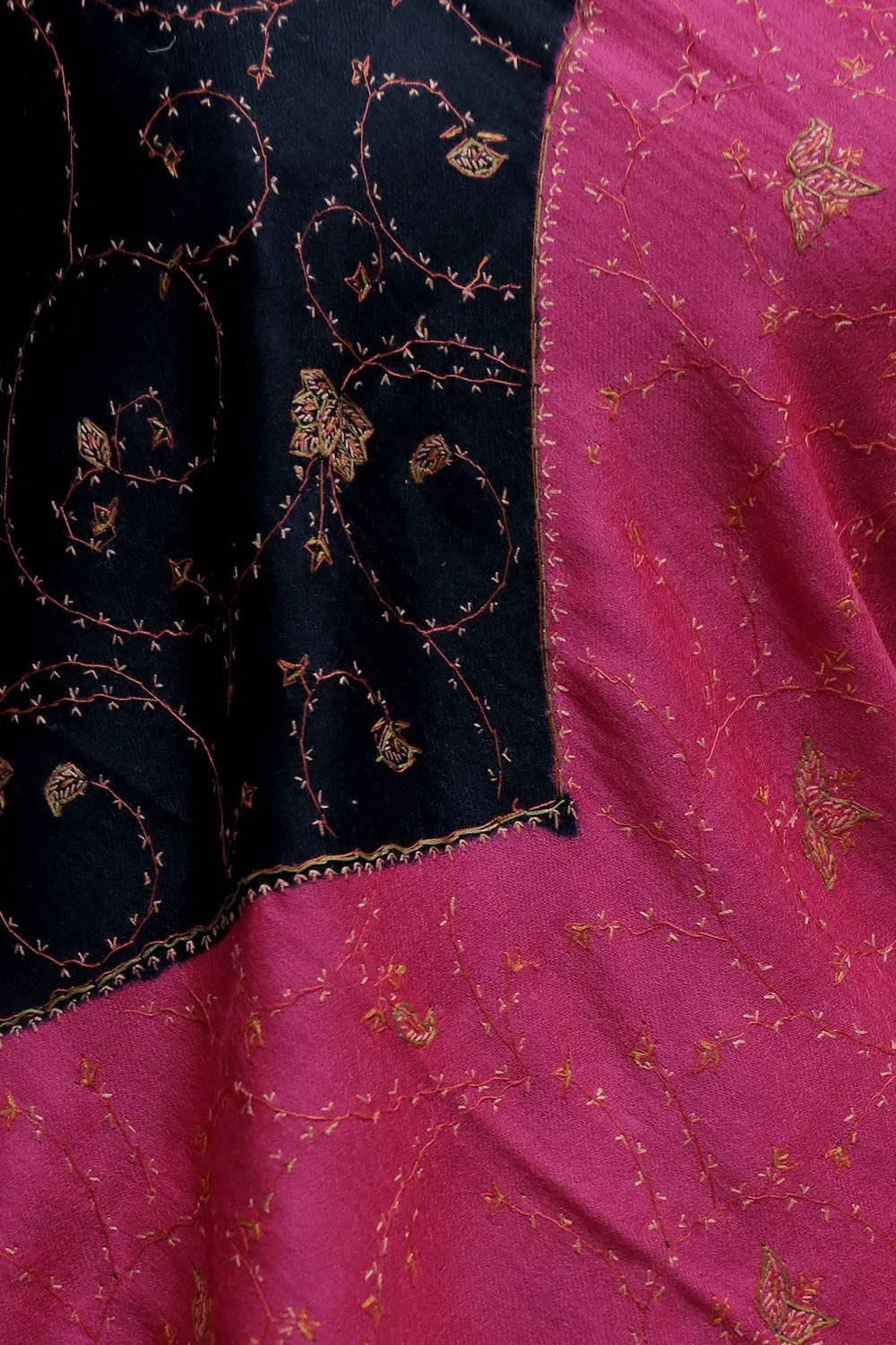 Black-Magenta Colour Kashmiri Sozni Work Shawl With Running Jaal Pattern