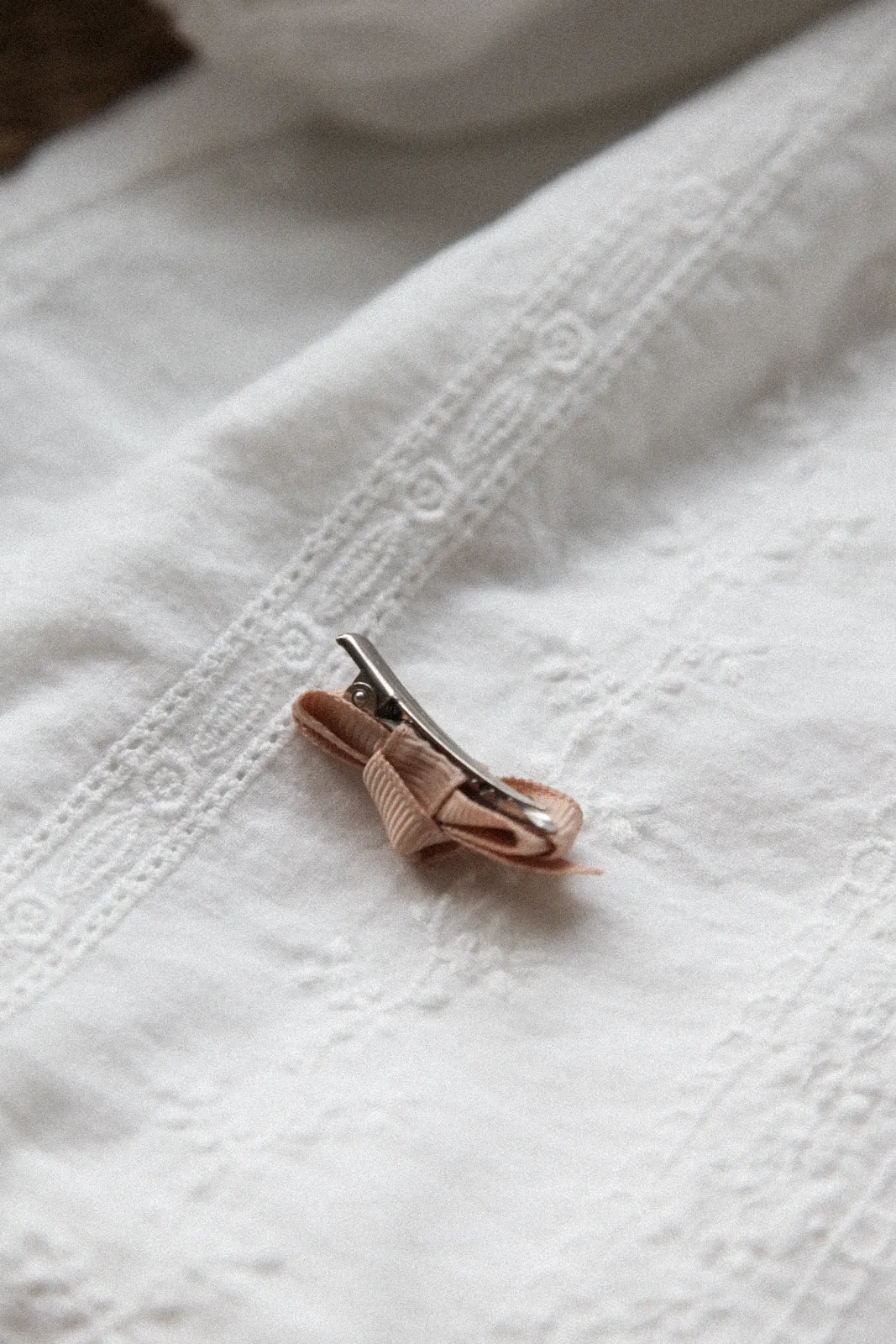 Dainty Mini Bow Clips (2 pack)