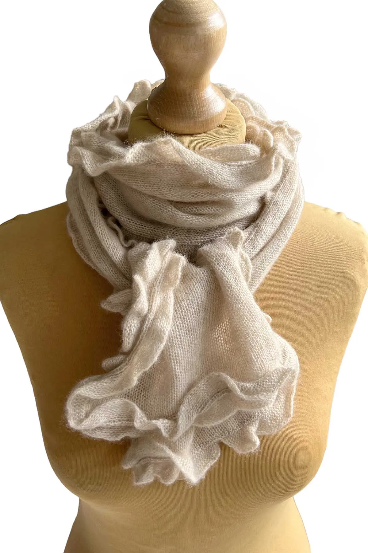 Ruffle edge small cashmere scarf in oat