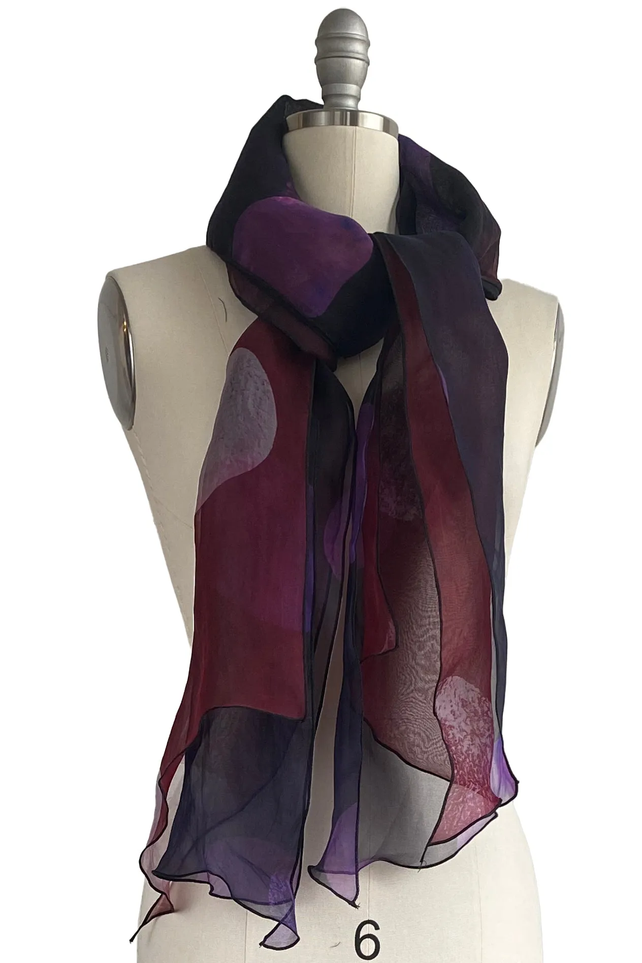 Scarf in Silk Organza w/ Moon Print - Black & Wine